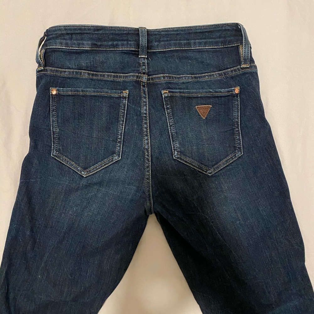 Guess mid rise skinny jeans, size 27